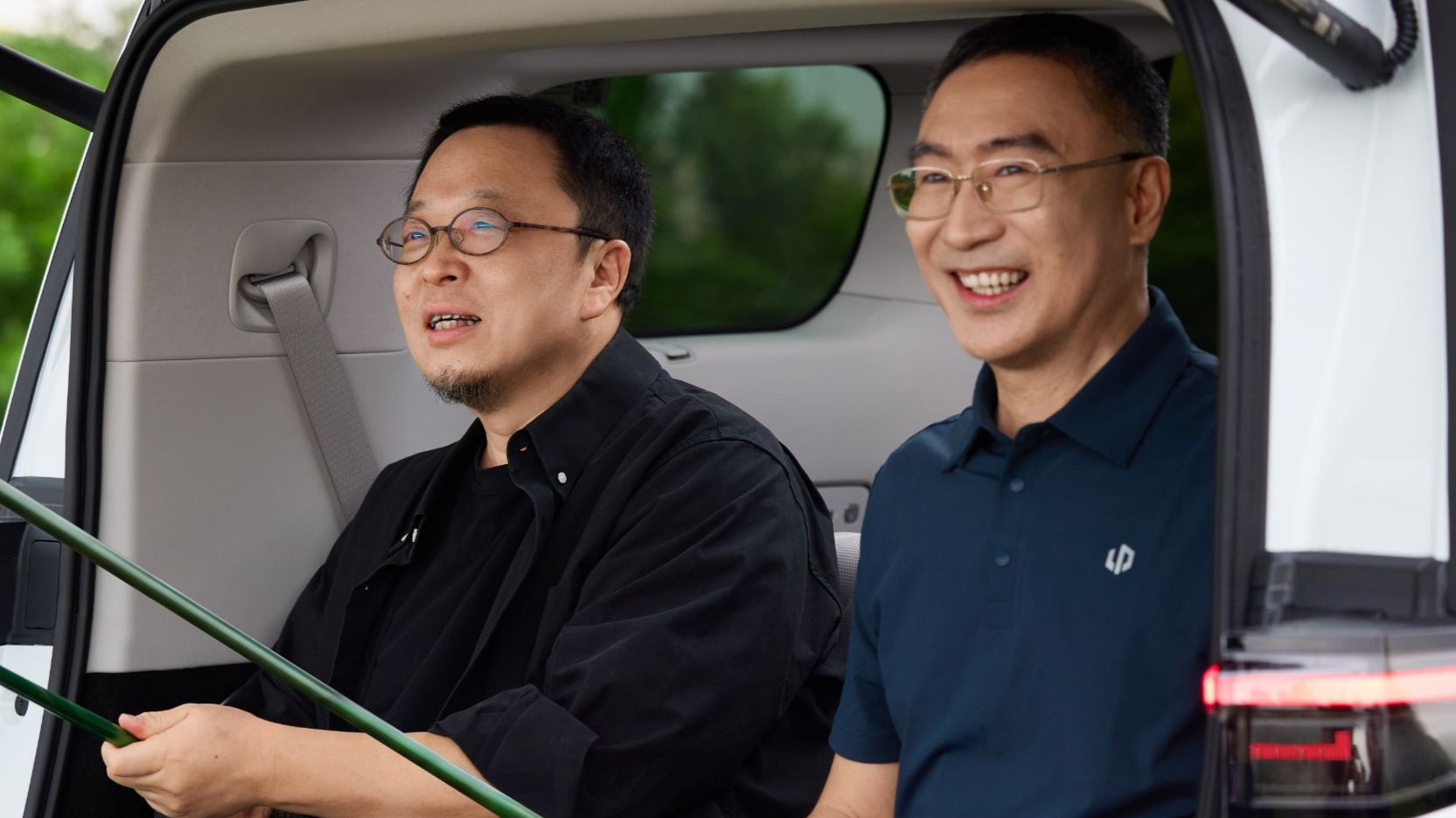 几天前，我去拜访零跑汽车创始人朱江明，深度体验了他们的第一款MPV，而后又参观了零跑工厂，一切都超出想象…… — 罗永浩的十字路口